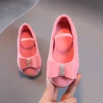 cuir rouge mocassin bébé fille