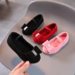 élégant mocassin bébé rouge